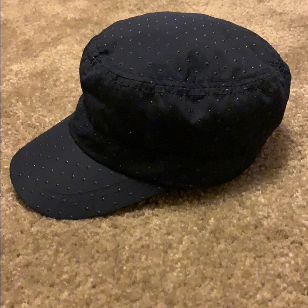 Hat - Picture 2 of 6